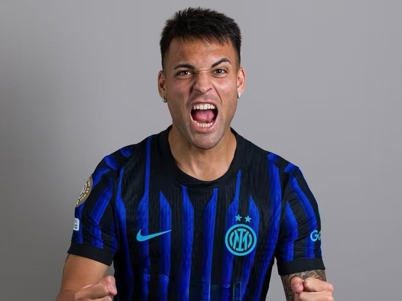 他在机场转 他在机场转