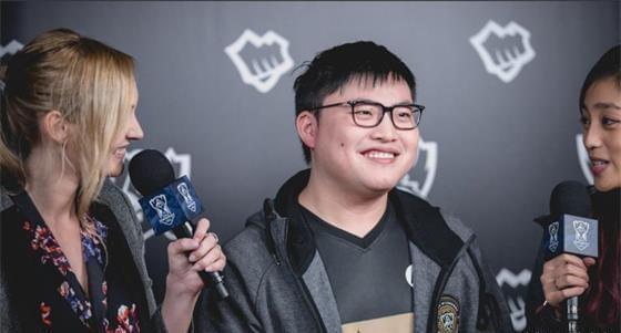 伦纳德自己 伦纳德自己